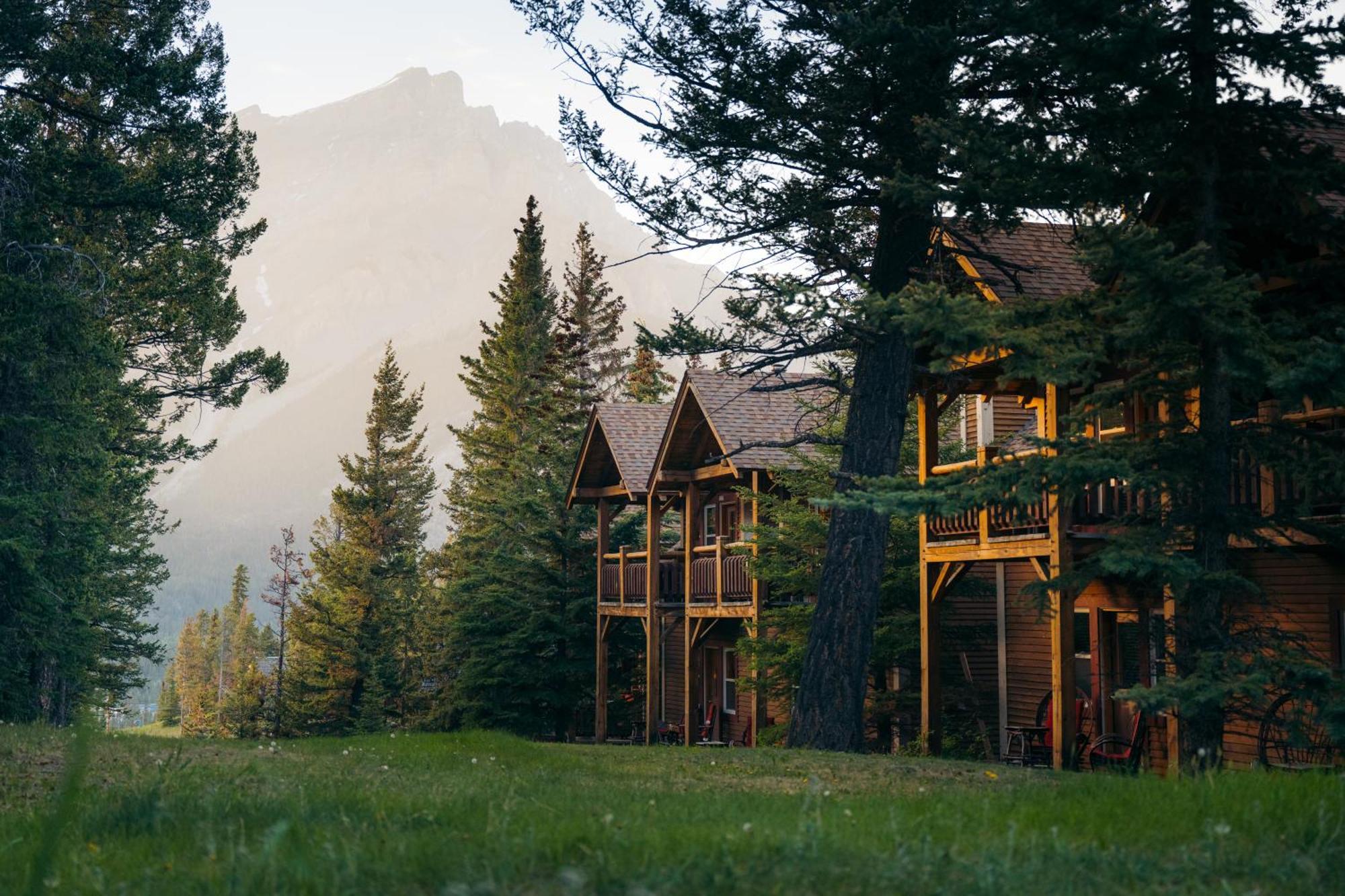 Buffalo Mountain Lodge Banff Exterior photo
