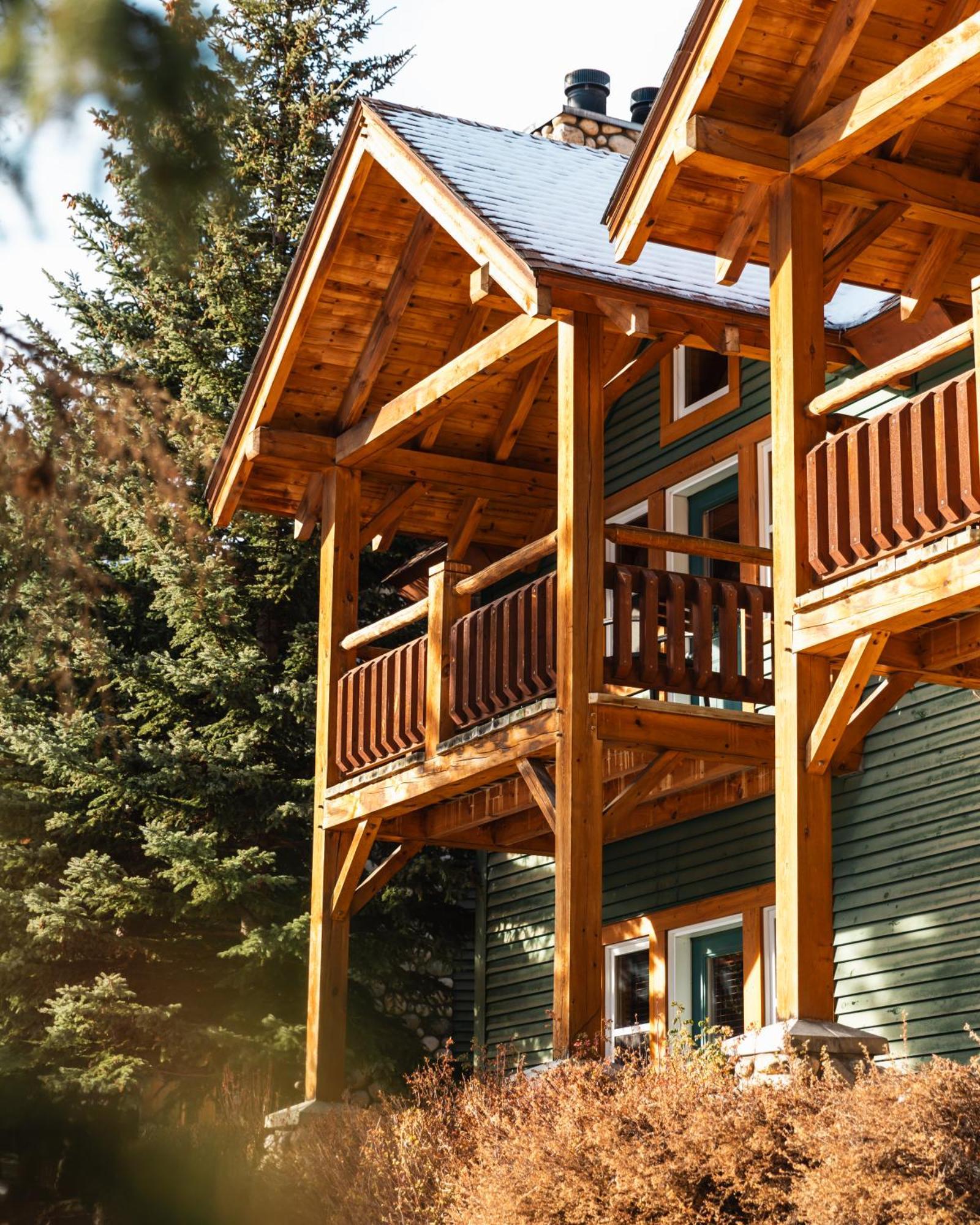 Buffalo Mountain Lodge Banff Exterior photo