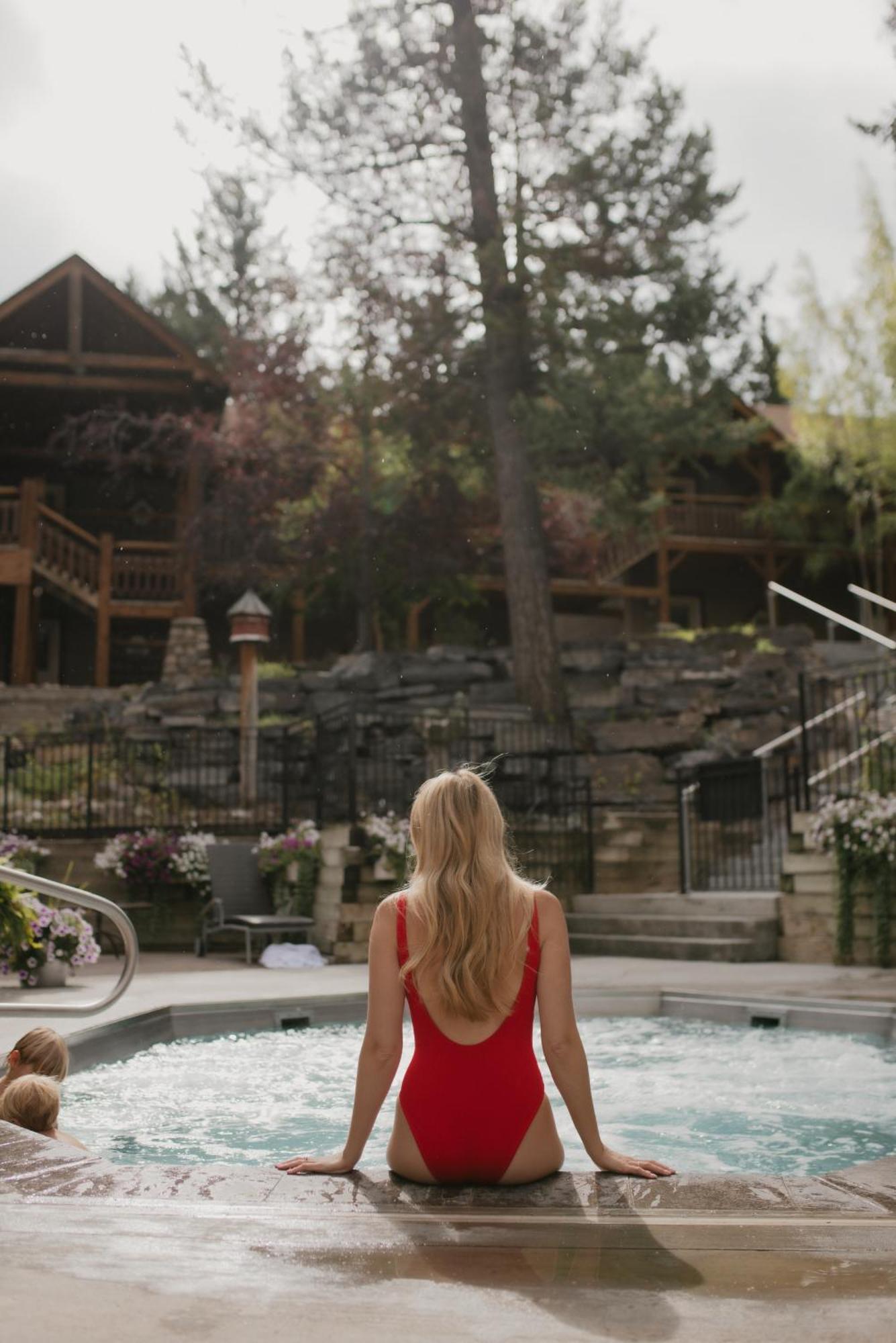 Buffalo Mountain Lodge Banff Exterior photo